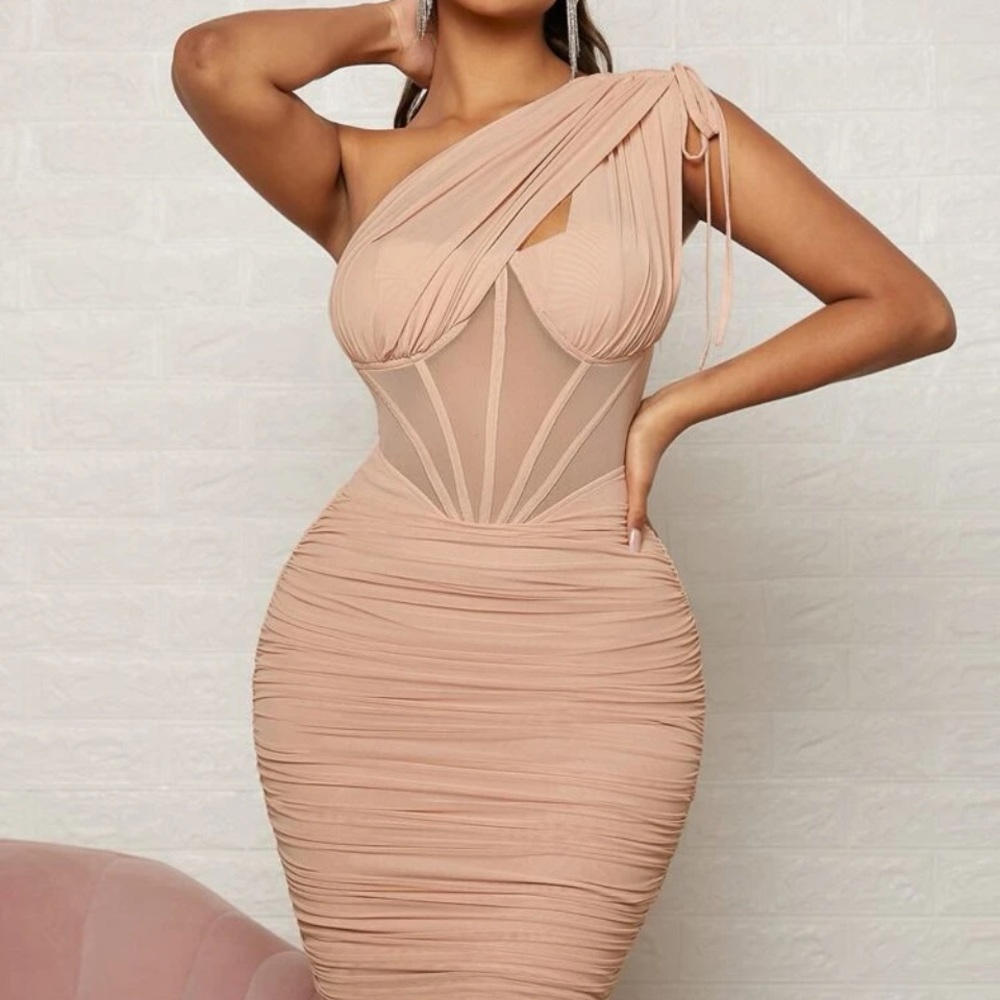 Apricot Shein corset rouched dress 😍😍😍